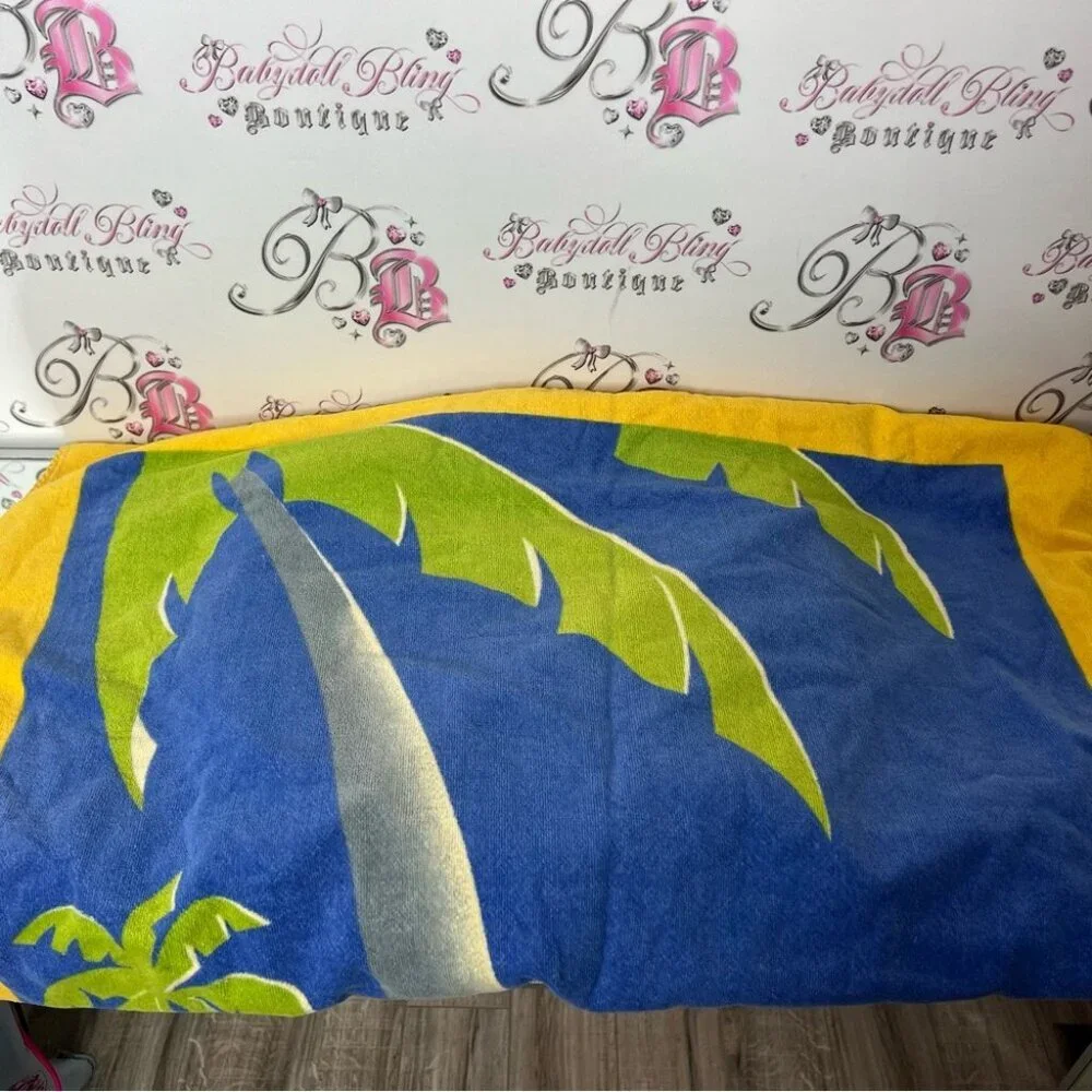 Eaton towel Beach Scene Blanket with dog rare vintage towel beach summer swim